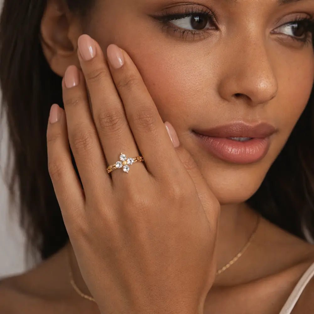 Willow Diamond Petal Ring - CLAYCALI