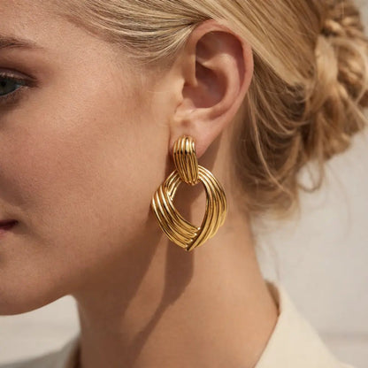 Naomi Gold Knot Earrings - CLAYCALI