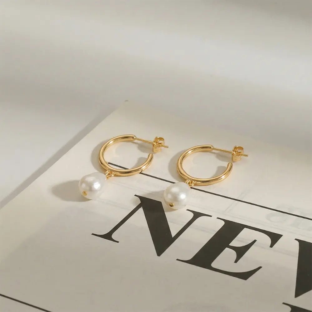 Hailey Freshwater Pearl Earrings - CLAYCALI