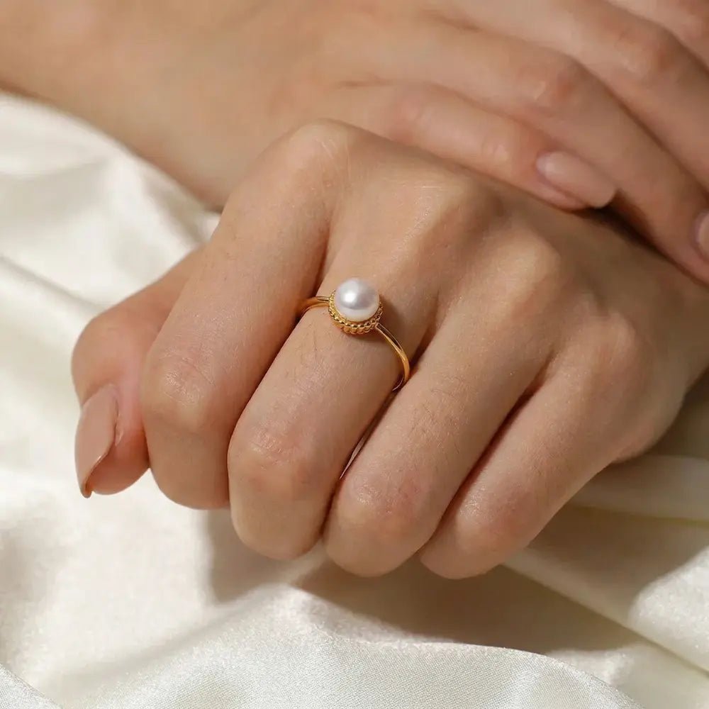 Stella Gold Pearl Ring - CLAYCALI