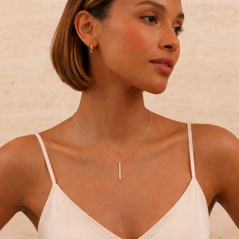 Linea Gold Bar Necklace - CLAYCALI