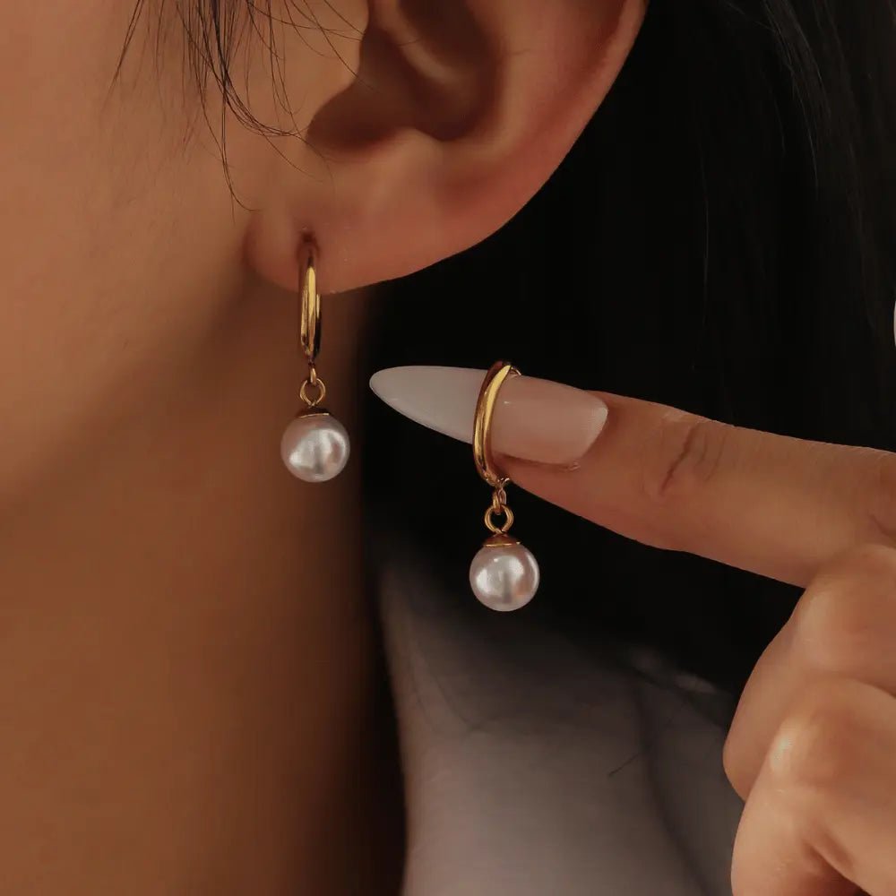 PEARL DROP EARRINGS - CLAYCALI
