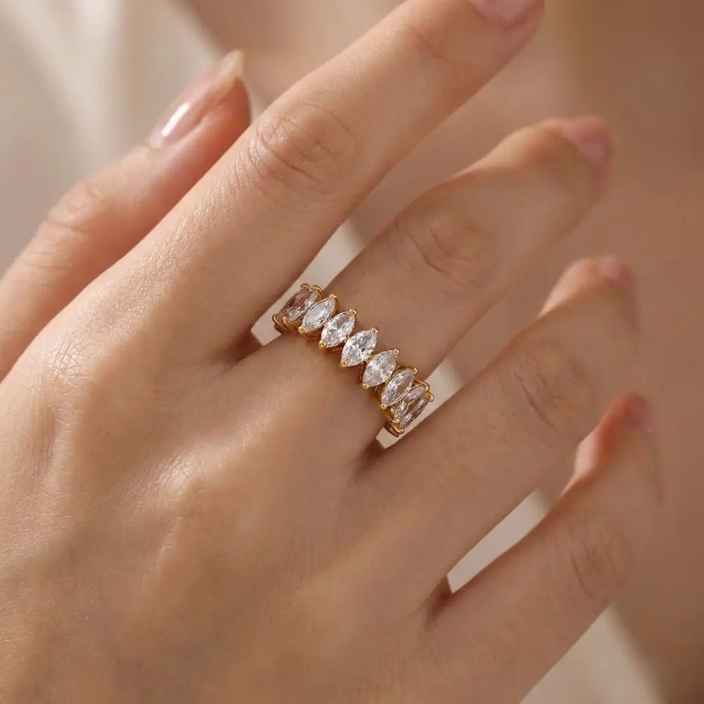 Ivy 18K Gold Diamond Ring - CLAYCALI