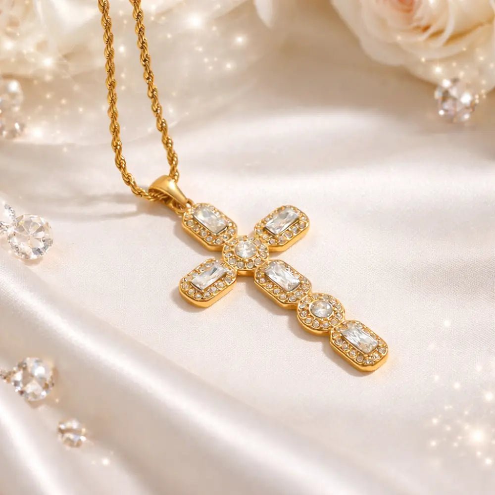 Elysia Diamond Cross Necklace - CLAYCALI