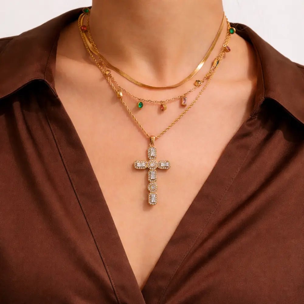 Elysia Diamond Cross Necklace - CLAYCALI