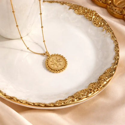 Solara Gold Pendant Necklace - CLAYCALI
