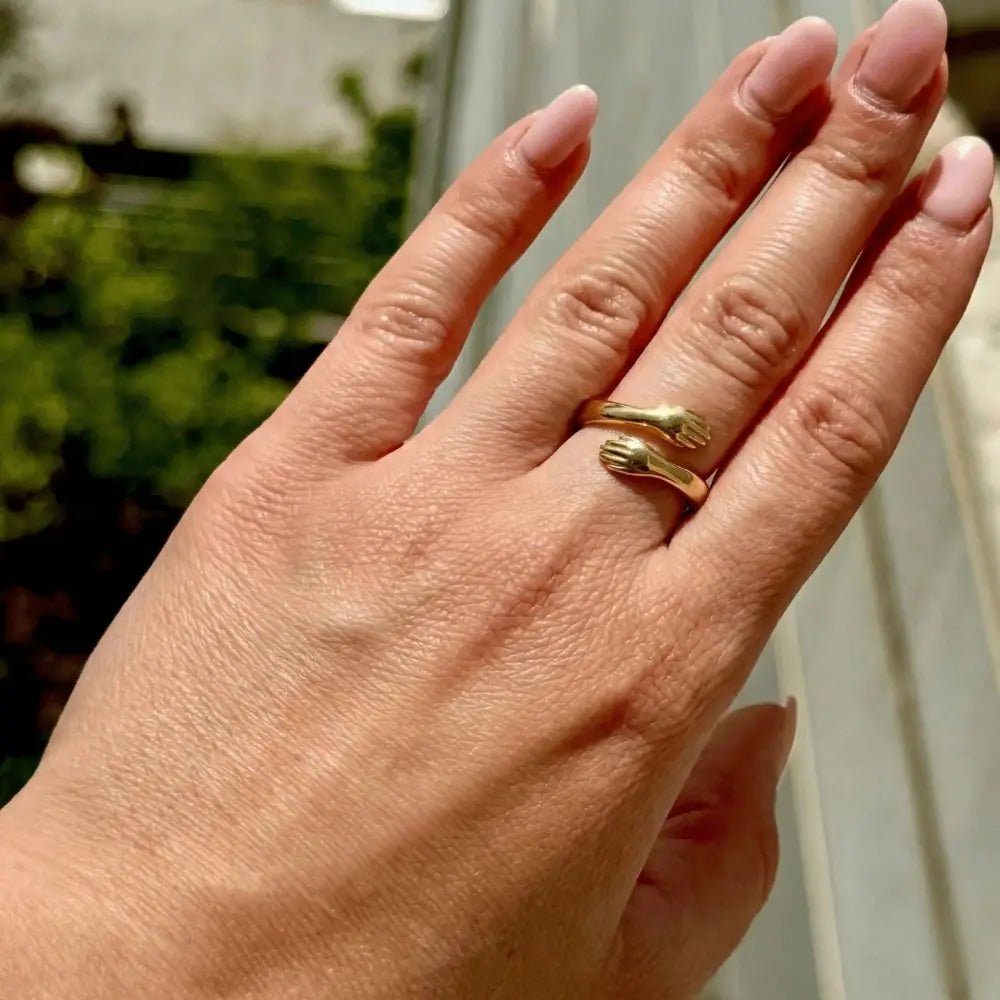 Forever Hug Ring - CLAYCALI