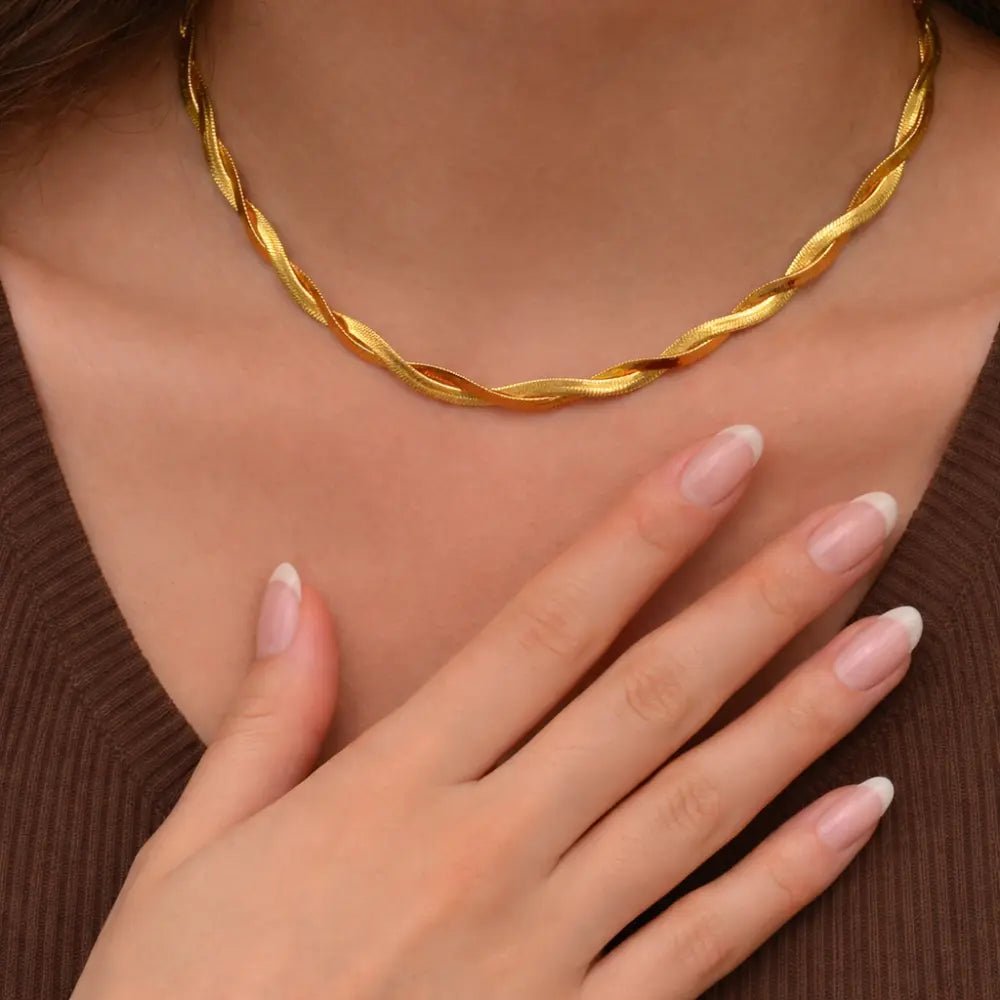 Nyra Twisted Chain Necklace - CLAYCALI