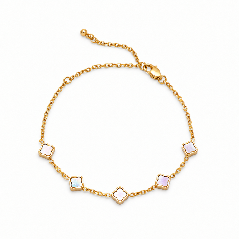 Leni Mini Pearl Clover Bracelet — white background