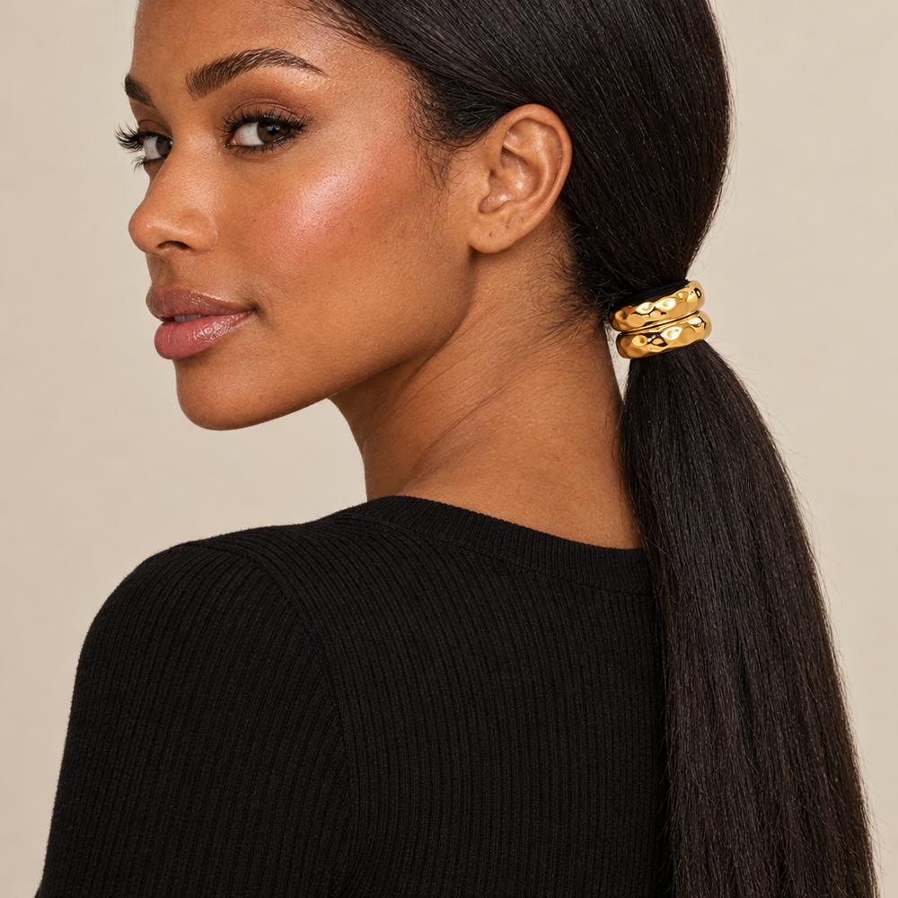 Hair accessory 42 — on model