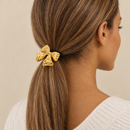 Hair accessory 48 — close-up