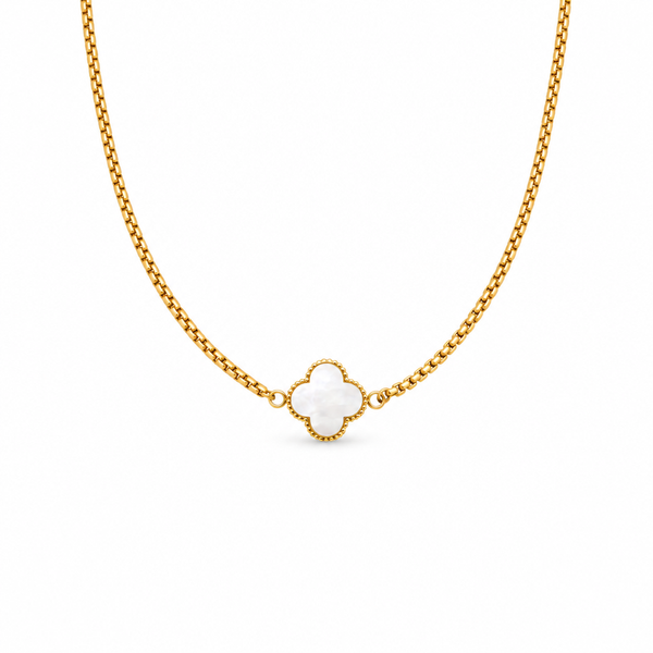 Billie Pearl Clover Necklace