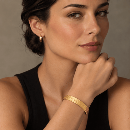Faye Chunky Textured Cuff Bracelet - CLAYCALI