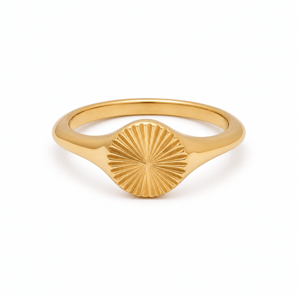 Maddie Sunburst Signet Ring - CLAYCALI