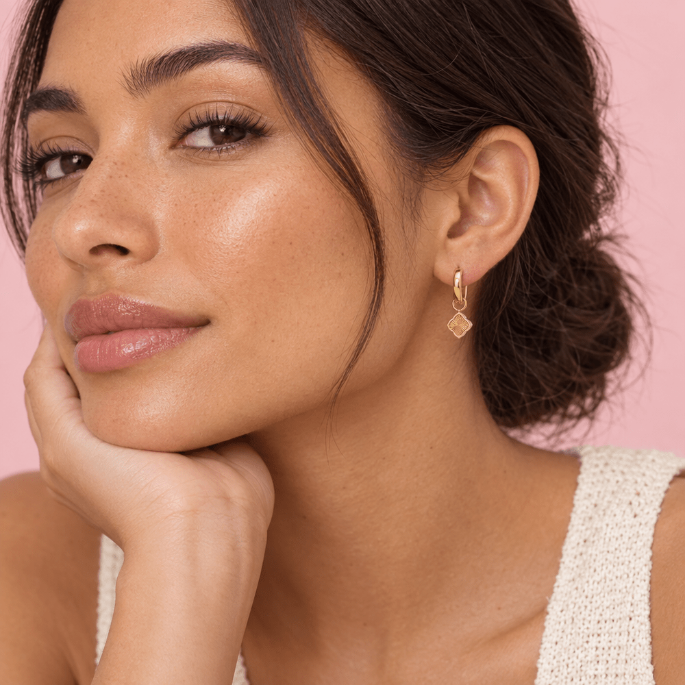 Molly Mini Sunburst Clover Hoops - CLAYCALI