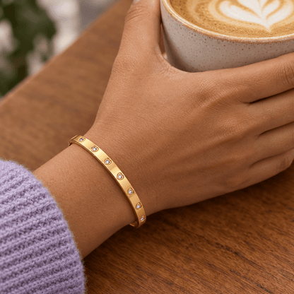 Eloise Crystal Heart Bangle - CLAYCALI